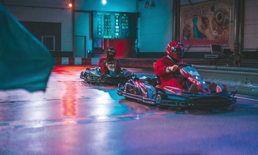 Image 3: Bis zu 50 Minuten Go-Kart-Spaß mit bis zu 65 km/h – für bis zu 2 Per.