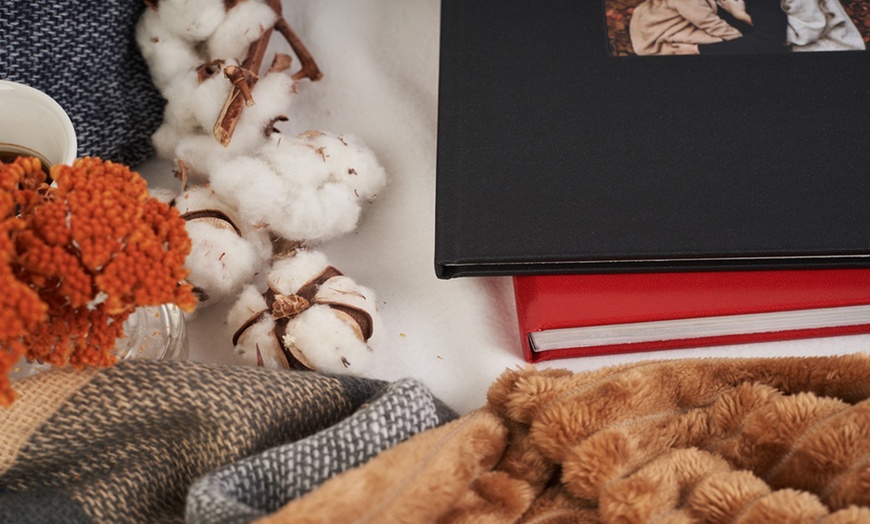 Image 9: One or Two Photobook Exclusive from Colorland IE