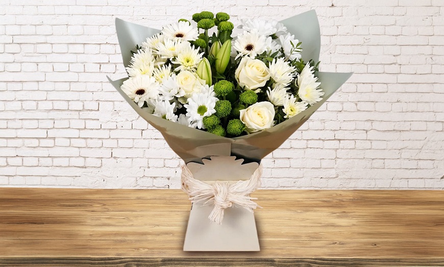 Image 7: 25% off Flowers & Plants for Someone Special from Fleur De Luxe