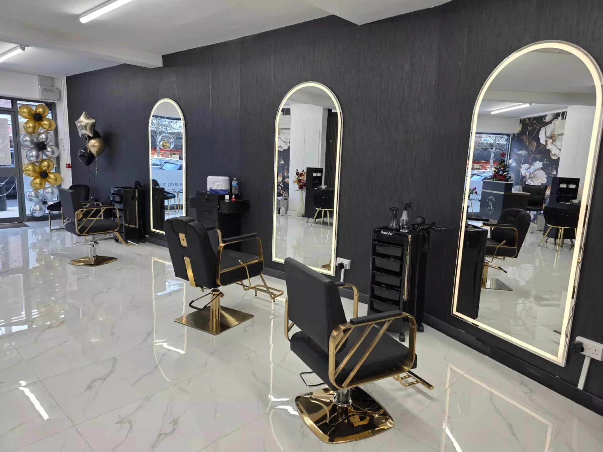 Transform Your Hair with Cut, Wash & Blow-dry, Keratin or Highlights