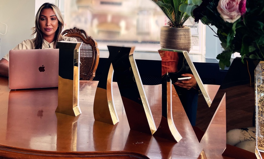 Image 2: Strakke huid op benen & billen