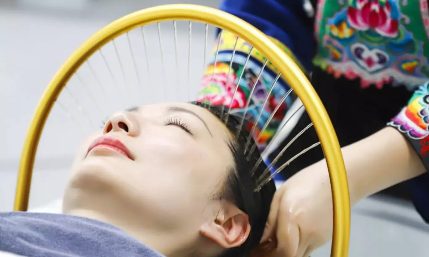 70 or 90-Minute Aromatherapy Essential Oil Shampoo Head Spa