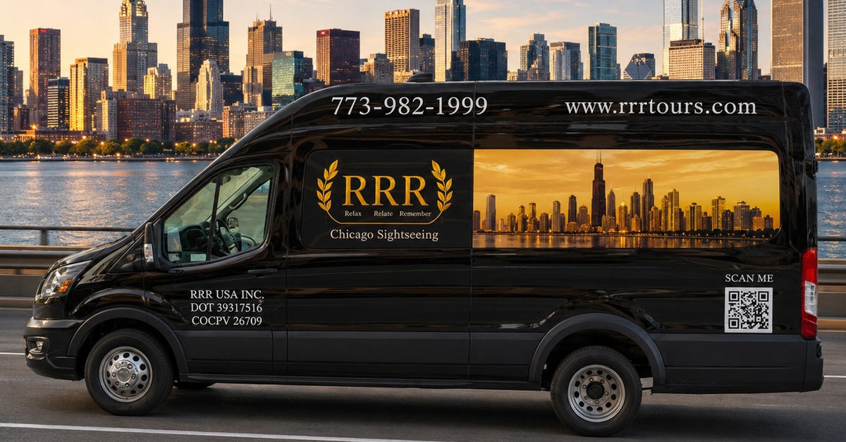 Explore Chicagos Iconic Landmarks: Small-Group Guided Sightseeing Tour with Photo Opportunities