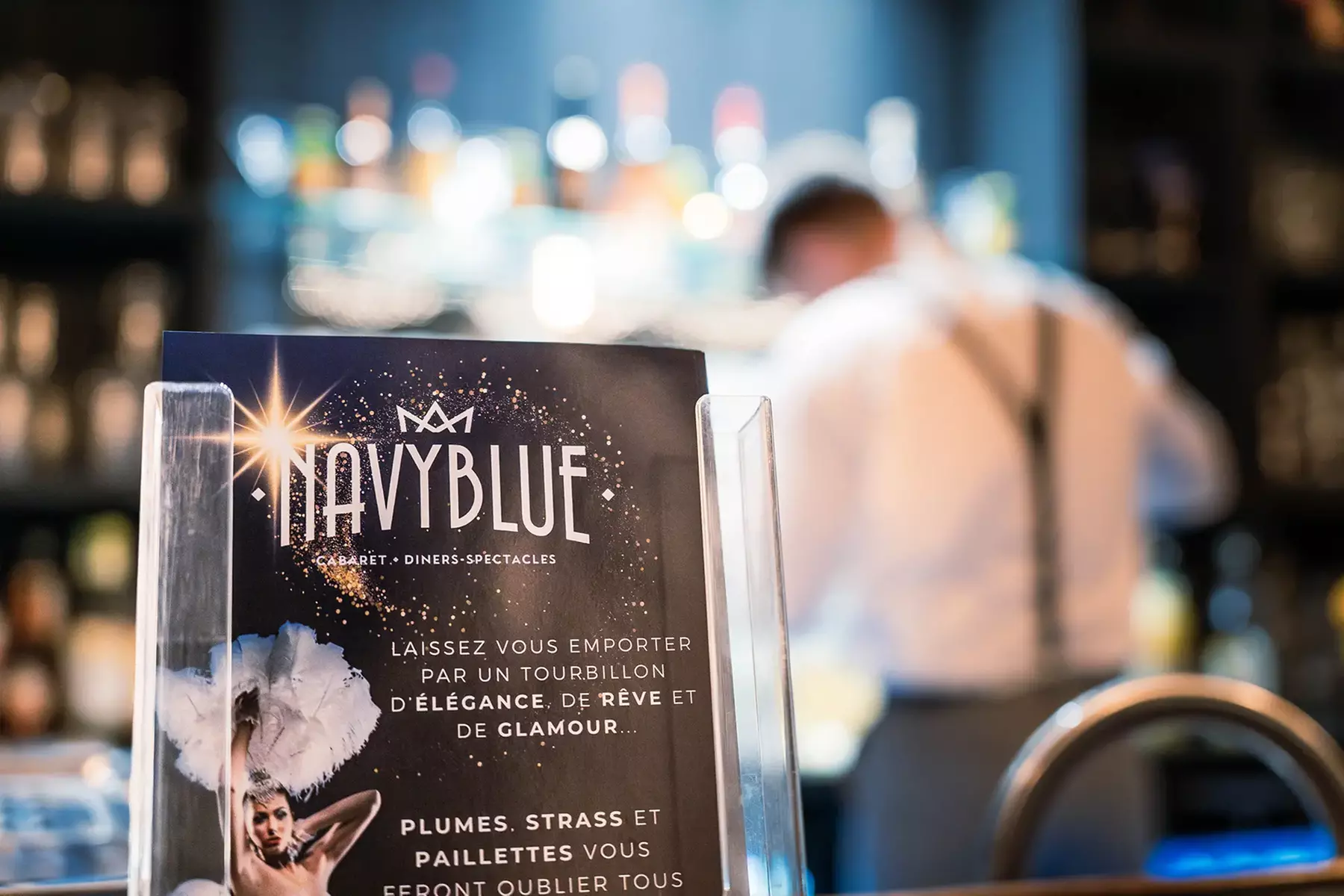 Spectacle féerique ou dîner-spectacle au Cabaret Le Navy Blue