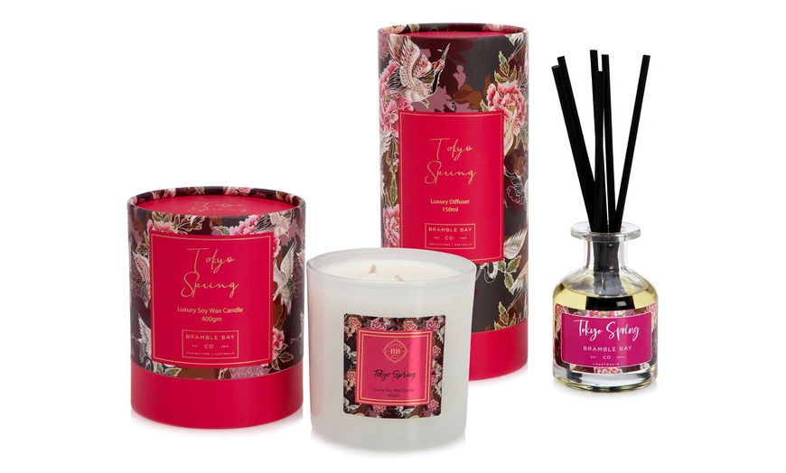 Image 9: Botanical Scented Candle 400g and Diffuser 150ml Set