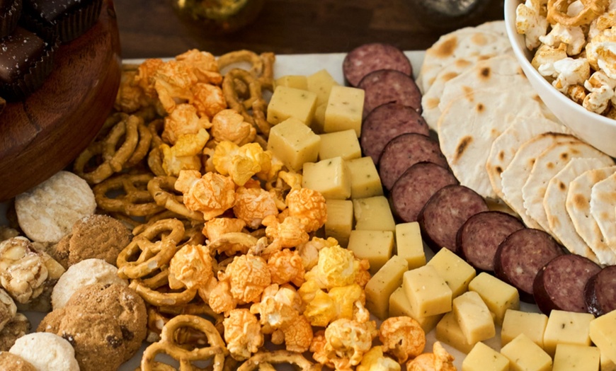 Image 4: Give the Perfect Gift: $25 or $75 Gourmet Gift Basket Shopping Credit