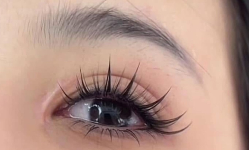 Image 10: Explore Fabulash's Eyelash Extensions, Offering Up to 44% Off on Diverse Styles for Every Occasion