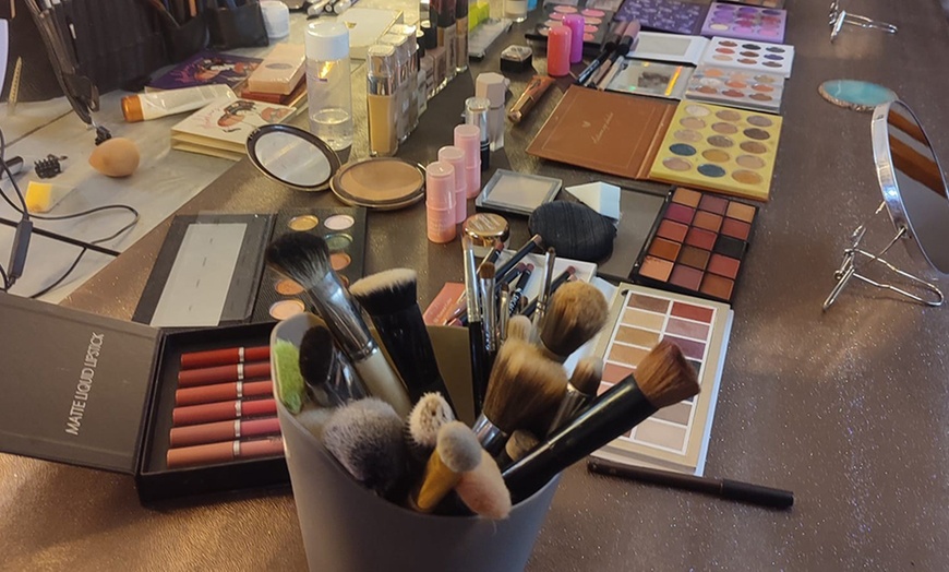 Image 19: Maquillaje y peluquería a domicilio para eventos o para novia