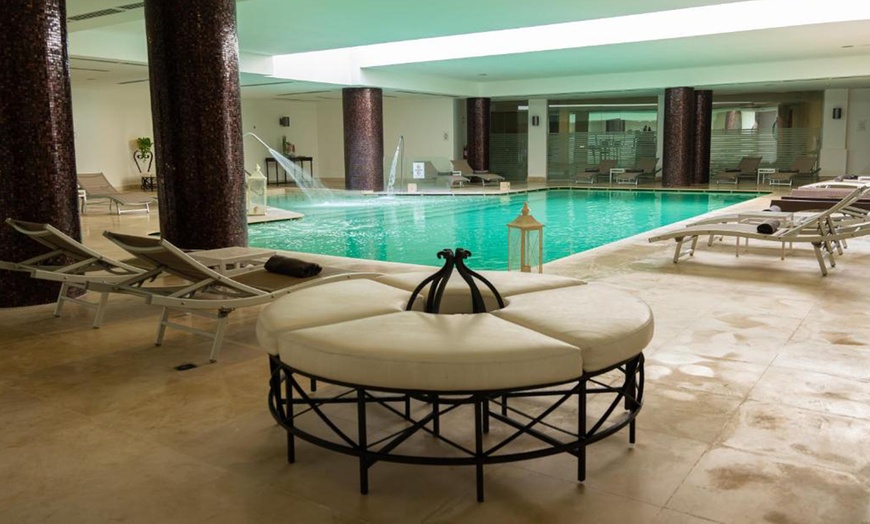 Image 14: Catania 4*: Soggiorno con colazione, mezza pensione, piscina e Spa