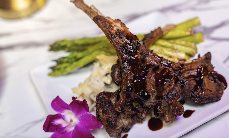 Image 7: $50, $100, or $150 Dining Credit, Dinner/Brunch for 2 or 4 w/Cocktails