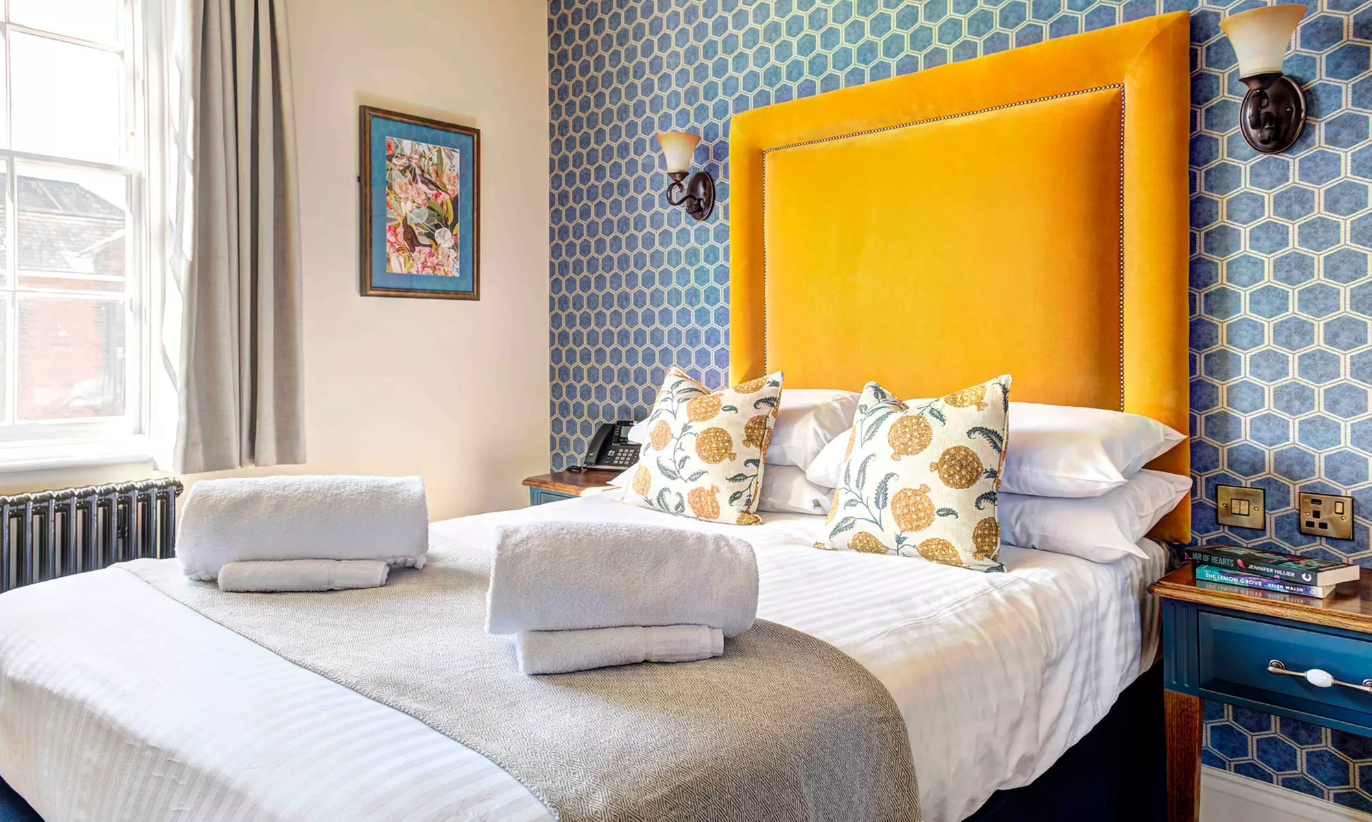 Colchester: Double Room with Breakfast