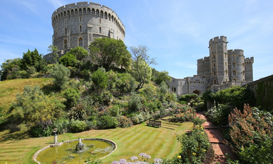 Image 3: Royal Windsor Afternoon Tea Bus Tour | Family Day Out!