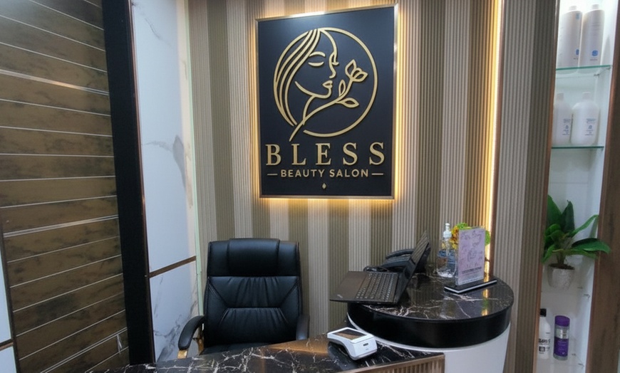 Image 6: Experience Silky Smooth Skin with Full Body Waxing or More Options