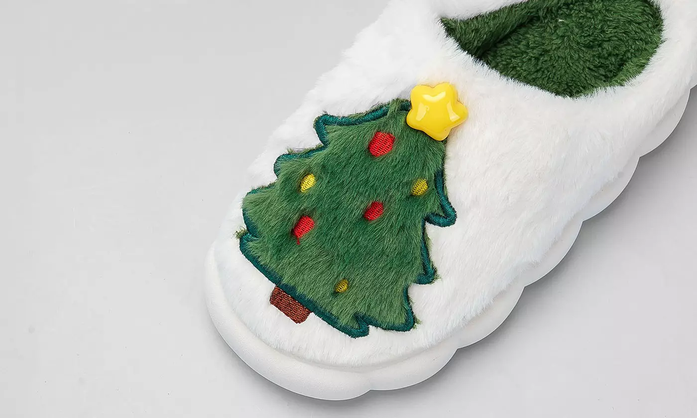Cozy Christmas Tree Slippers Festive Plush!