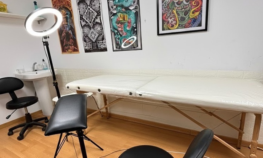 Image 8: 1 o 2 tatuajes minimalistas de 3 x 3 cm para 1 persona en tinta negra