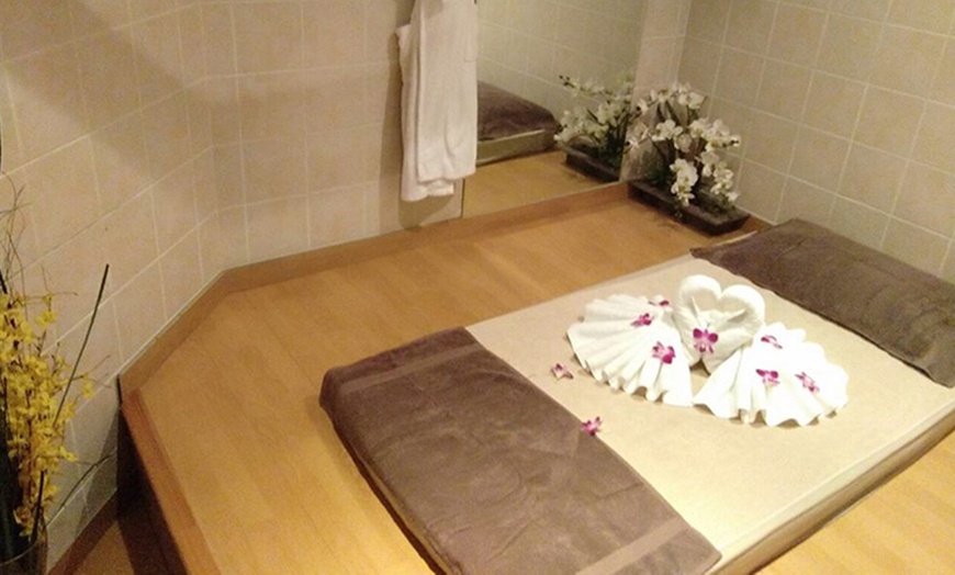 Image 3: 4* Spa Treatment and Spa Access