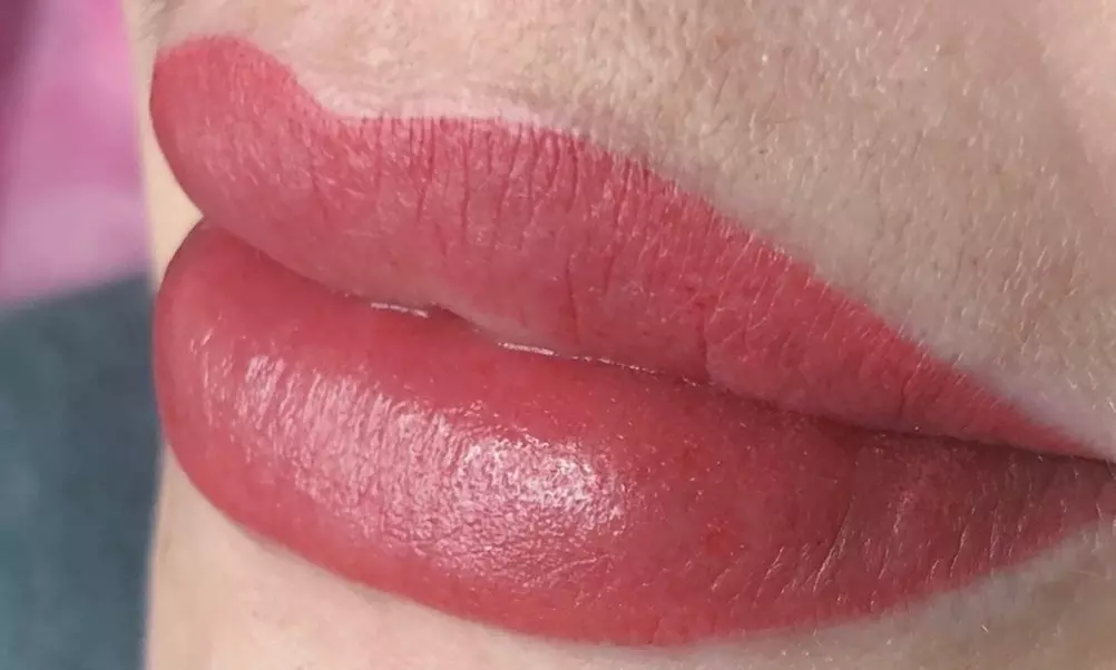 Enhance Your Look: Ombre Brows, Lip Blush, Or Eyeliner Tattoo Sessions