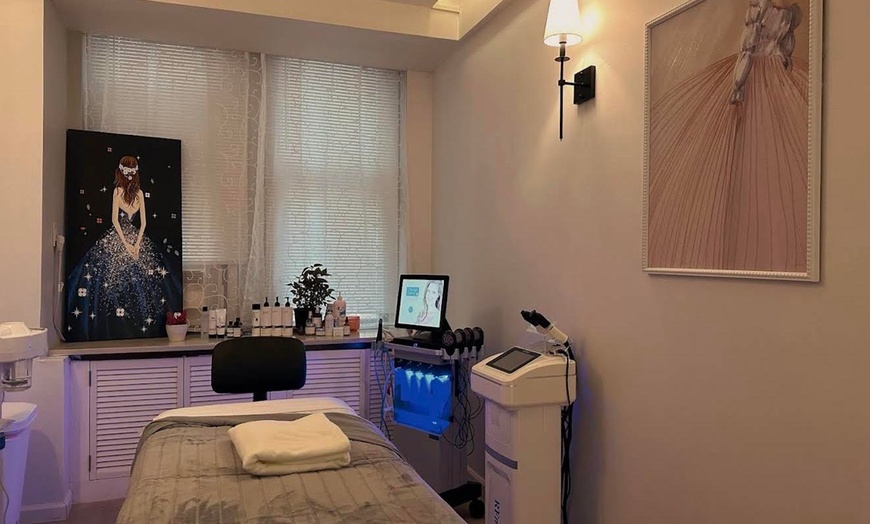 Image 3: 60-Min Facial Lymphatic Facial with Gua Sha with  add-ons