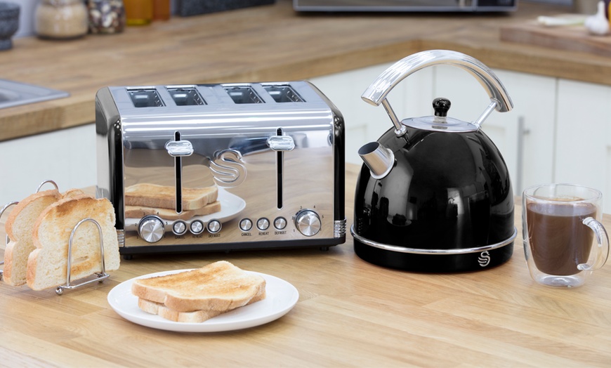 Image 8: Swan Retro Kettle and Toaster Set