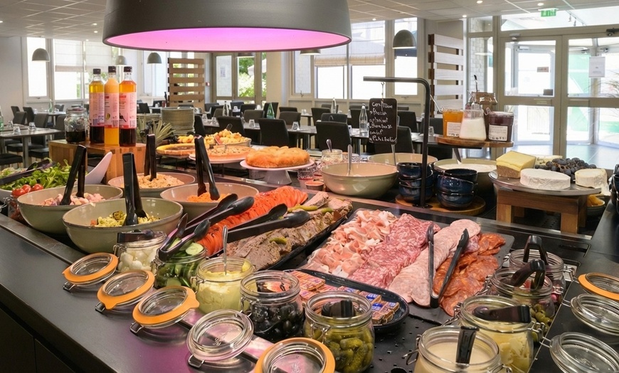 Image 5: ✈ Torcy: 2 to 4 Nights at a Hotel with Return Flights & Park Ticket