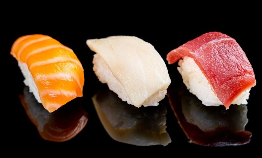 Image 3: Buffet libre de sushi por la noche para dos personas
