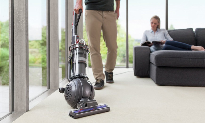 Image 7: Dyson Bagless Vacuum Cleaner