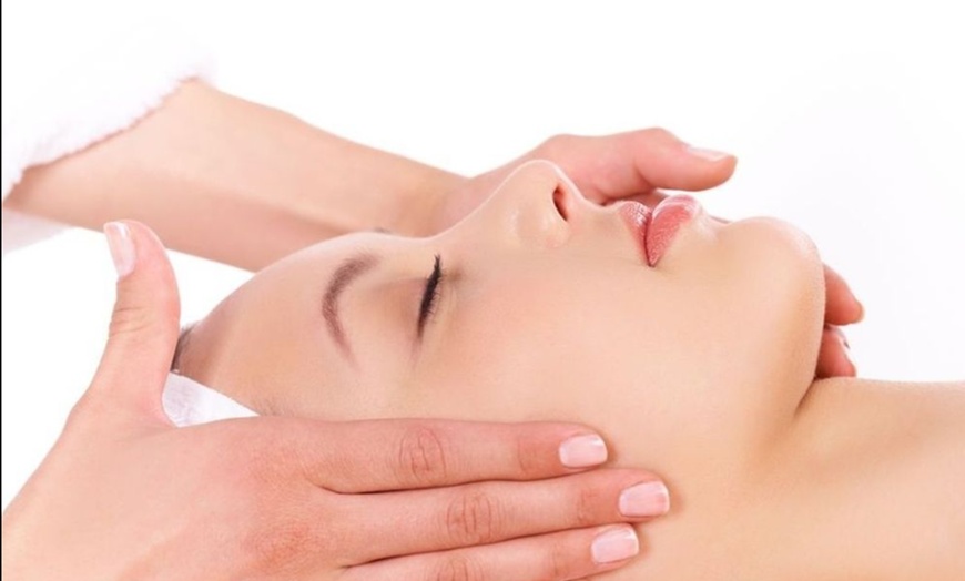 Image 3: One or Two Microdermabrasion / Full Facial for Brighter, Smoother Skin