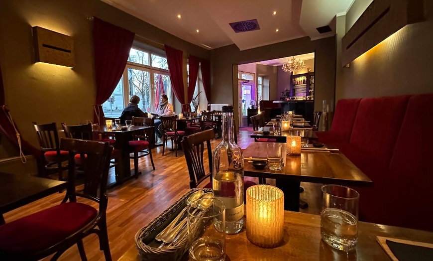 Image 4: 3-Gänge-Sushi-Menü mit Raw Platte, Vorspeise und Nachtisch nach Wahl