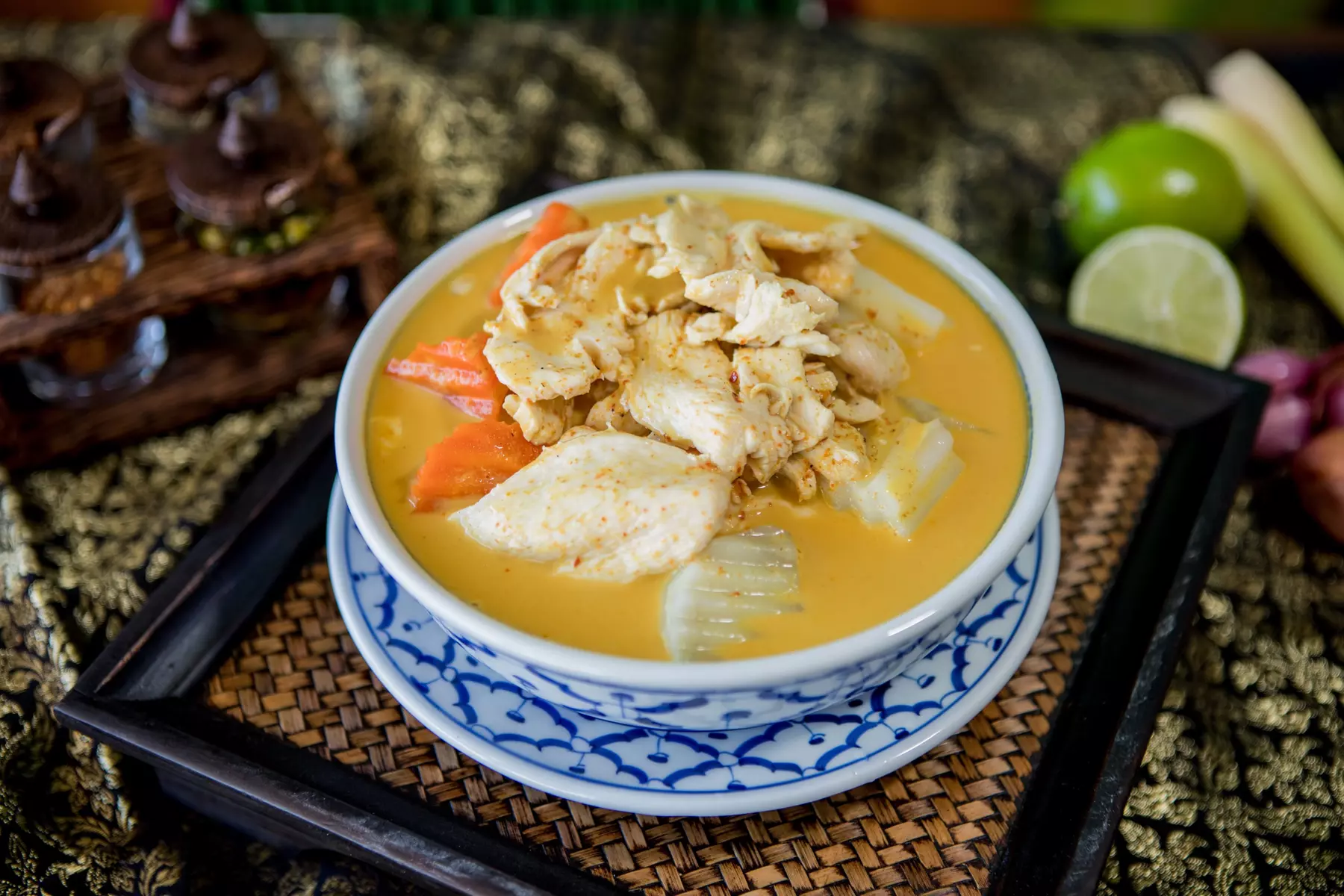 Custom Thai Dinners for Groups of 3-8 People with Tasty Options