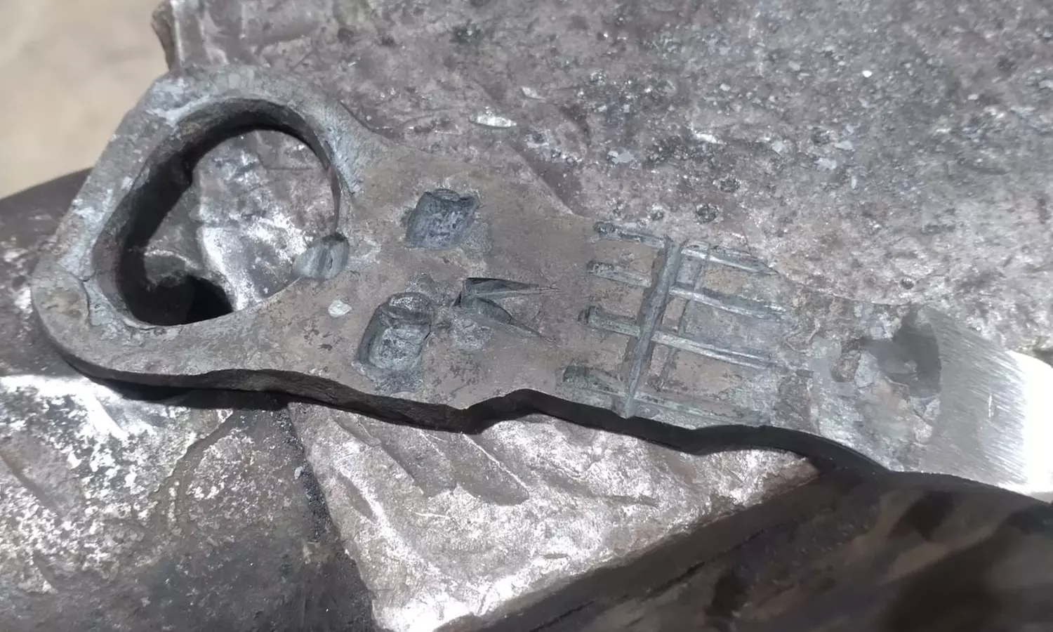 Curso de forja para crear un abridor, cuchillo o cuchillo vikingo