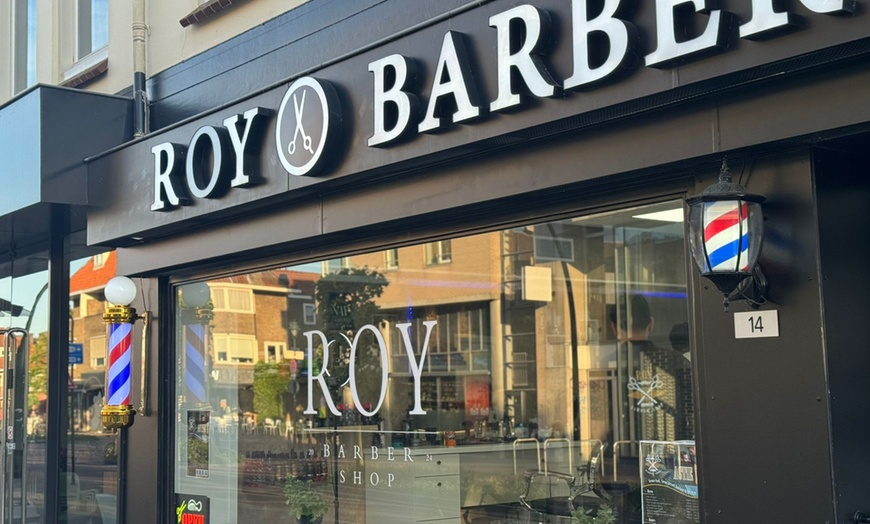 Image 6: Strakker dan je datingprofiel: behandeling naar keuze bij ROY Barber