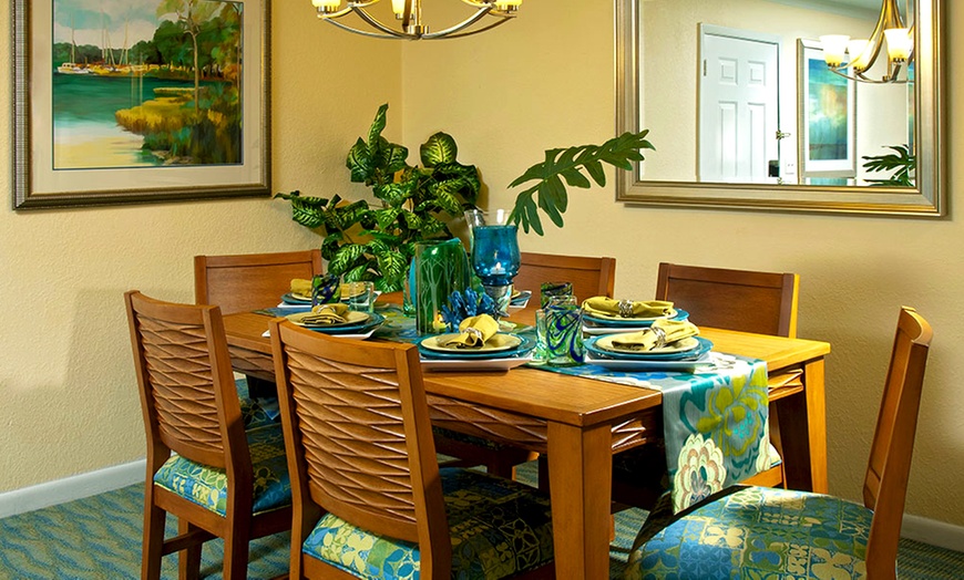Image 8: Blue Tree Resort Hotel in Lake Buena Vista w/ Activities, Pool & Wi-Fi