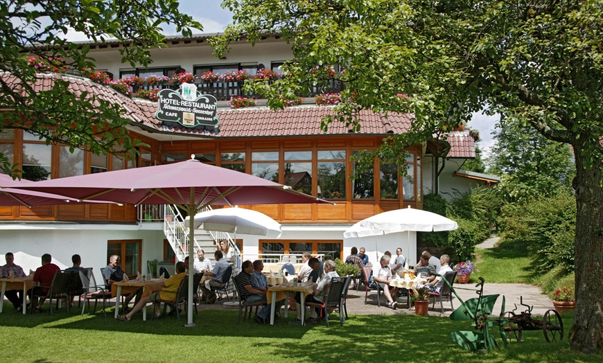 Image 3: Schwarzwald: Doppelzimmer mit Balkon & Spa, opt. mit 3/4-Pension