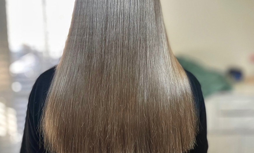 Image 5: Refresh Your Look with a Haircut and Conditioning Treatment