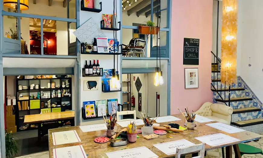 Image 10: Taller de cerámica o pintura a elegir con 2 copas de vino para 1 o 2