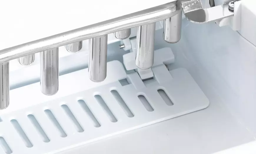 Image 3: HomCom 12kg Countertop Ice Machine with Scoop