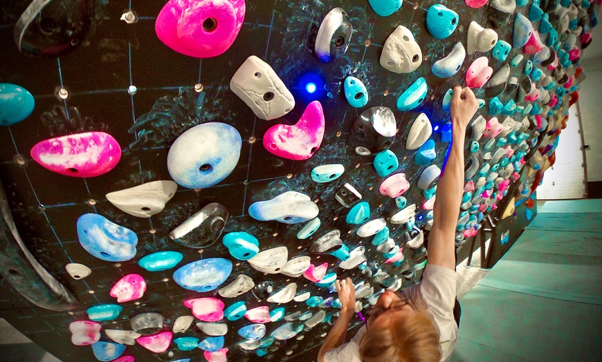 Image 2: Take your Ability to the next level with an indoor climing pass