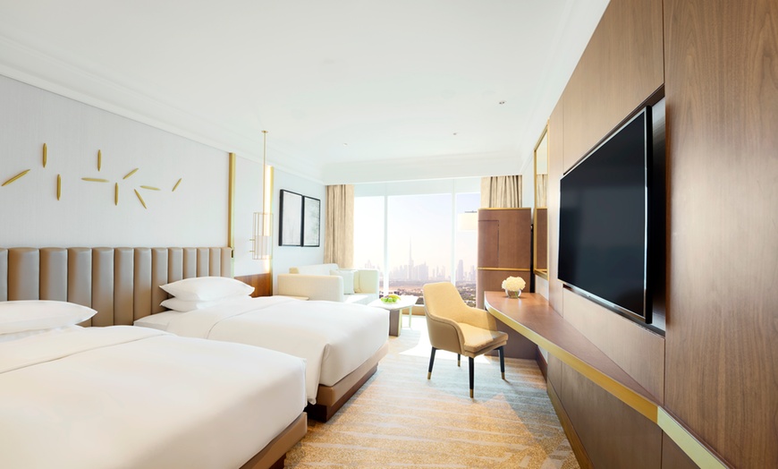 Image 9: 5*Dubai: One-Night Stay with Breakfast and Waterpark Access