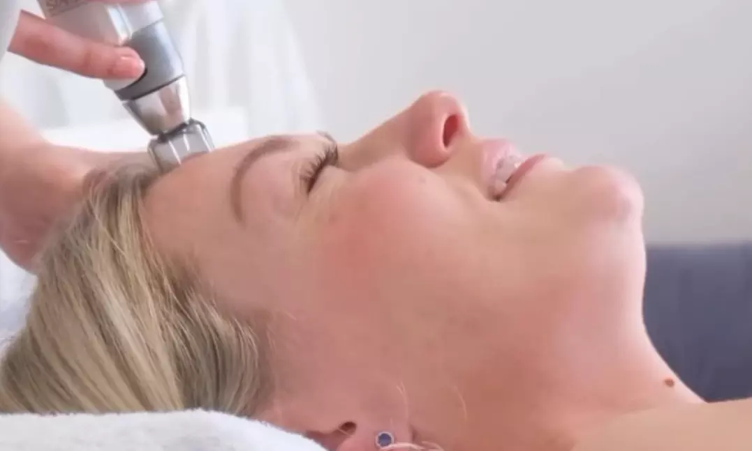 One, Two or Three Sessions of 75-Minute Glow and Go Facial  