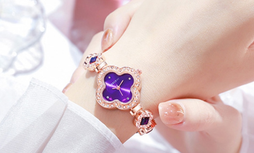 Image 5: Four-leaf Clover Bracelet Quartz Watch