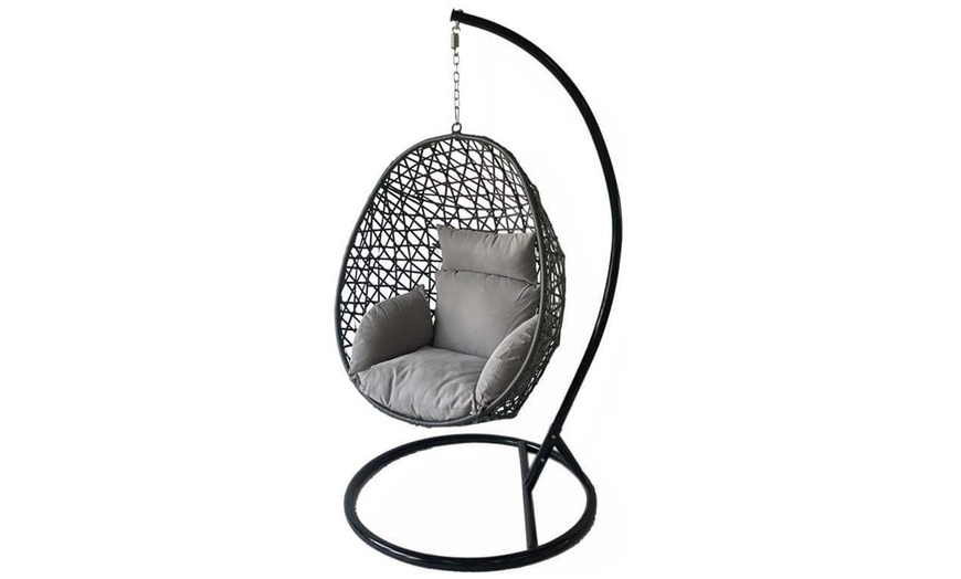 Image 5: Alivio Rattan Effect Hanging Basket Egg Chair