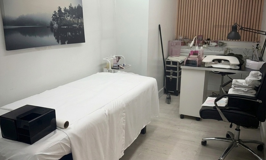 Image 2: Smooth Skin Awaits: 1, 3 or 5 Bikini Wax at Nail Art By Isa 