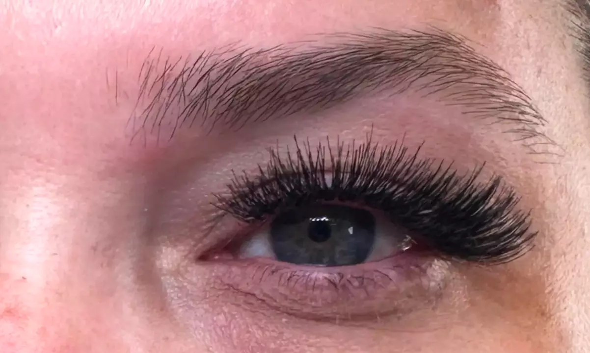 Transform Your Look: Get Luscious Lashes That Wow!
