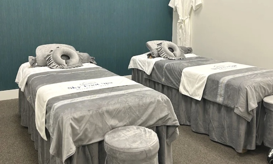 Image 5: Massages for 1 or 2 with Optional Hot Stones, Aromatherapy and Robes
