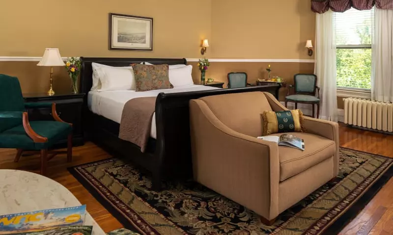 Member Pricing: Charming B&B Near Grove Park With Veranda Views