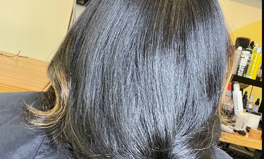 Image 5: Shampoo, Blow dry, Trim + Silk Press for Smooth Hair!