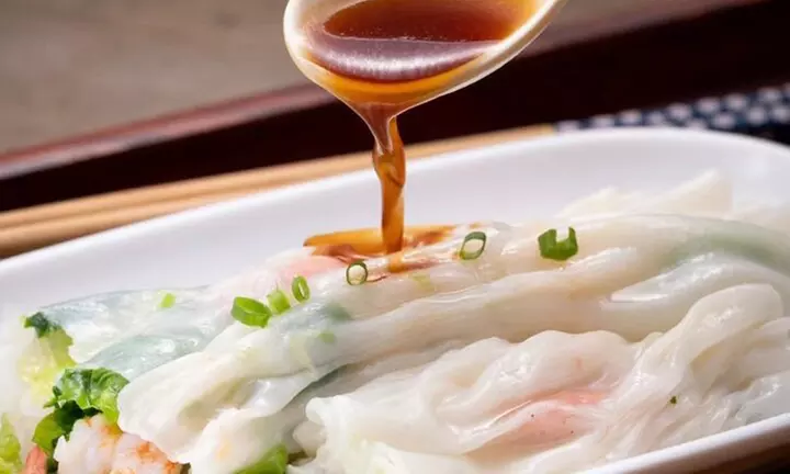 Explore Day or Night Flavors of Flushing Food Tour for Up to 4 People 