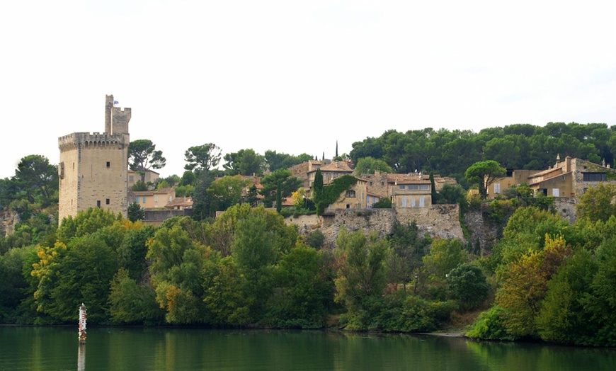 Image 16: Villeneuve lès Avignon : appartement T2 ou T3 avec option PDJ