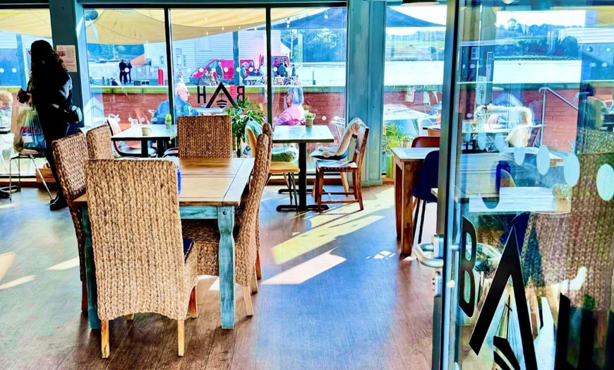 Image 5: Savor Every Bite: Bottomless Brunch for 2, 3, or 4 People!