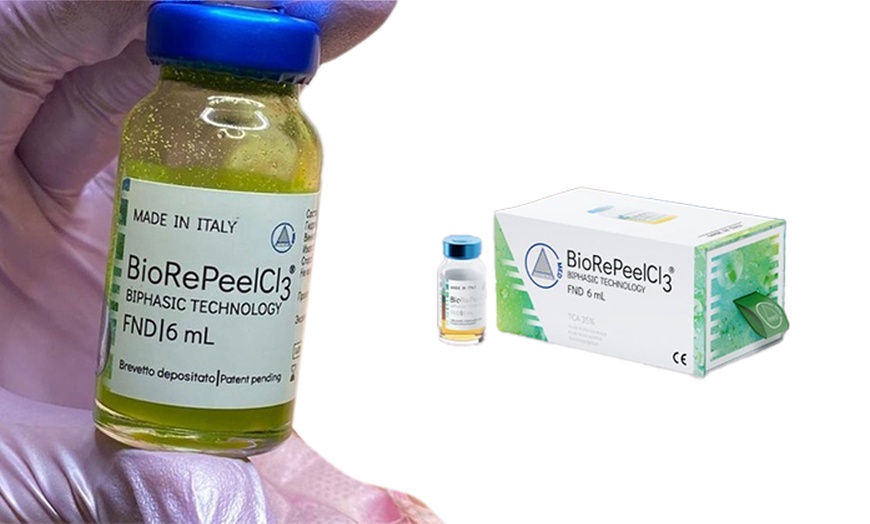 Image 4: Get 1x, 3x, or 5x Chemical Peel Session for Face, Neck & Decolletage